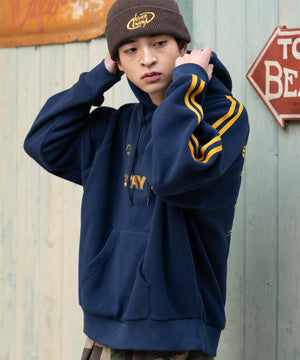 ネイビー モデル：180cm L着用