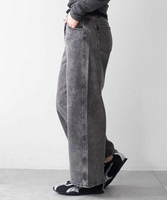 ストレートデニムパンツ(丈短め)