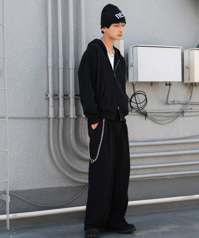 ブラック モデル：180cm L着用
