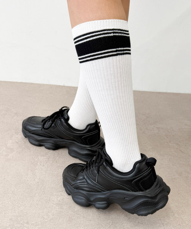 ブラック