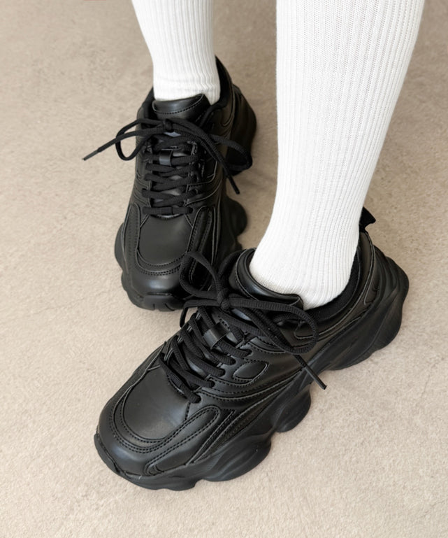 ブラック