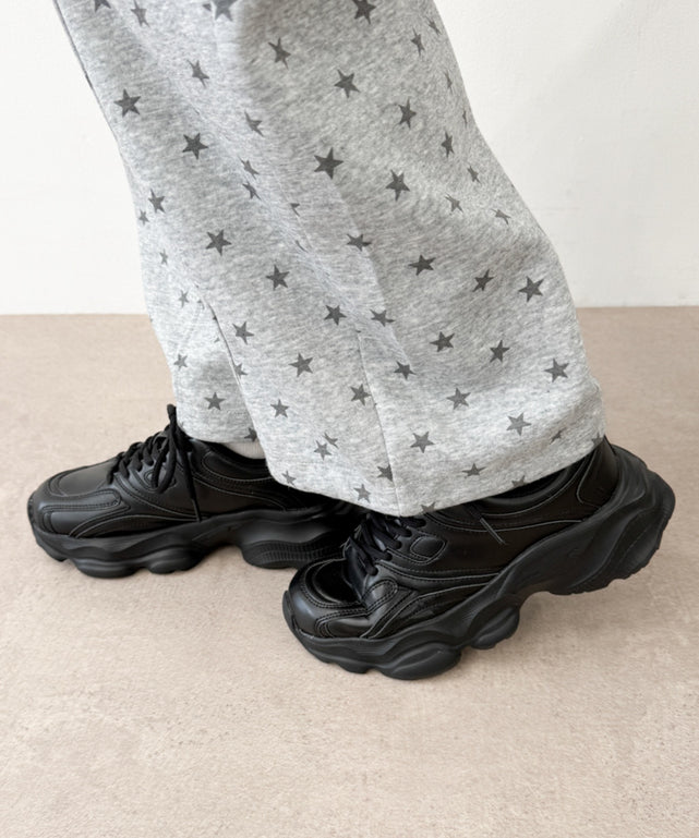 ブラック