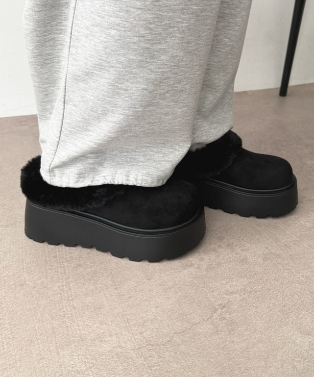 ブラック