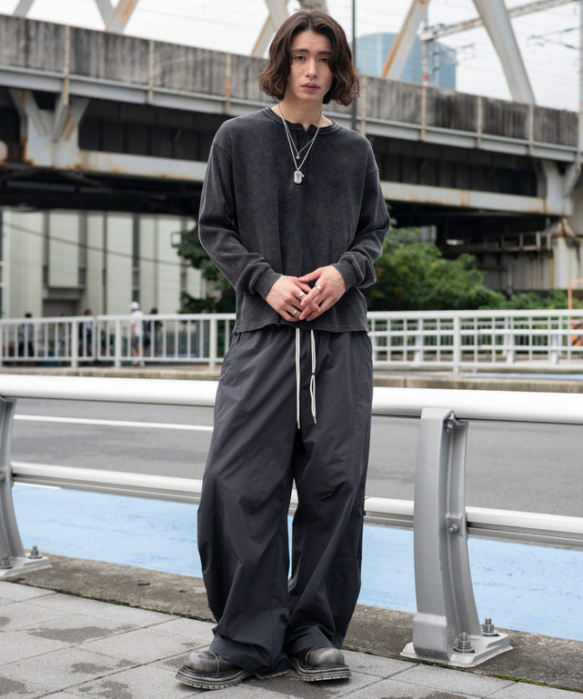 グレー モデル：182cm L着用