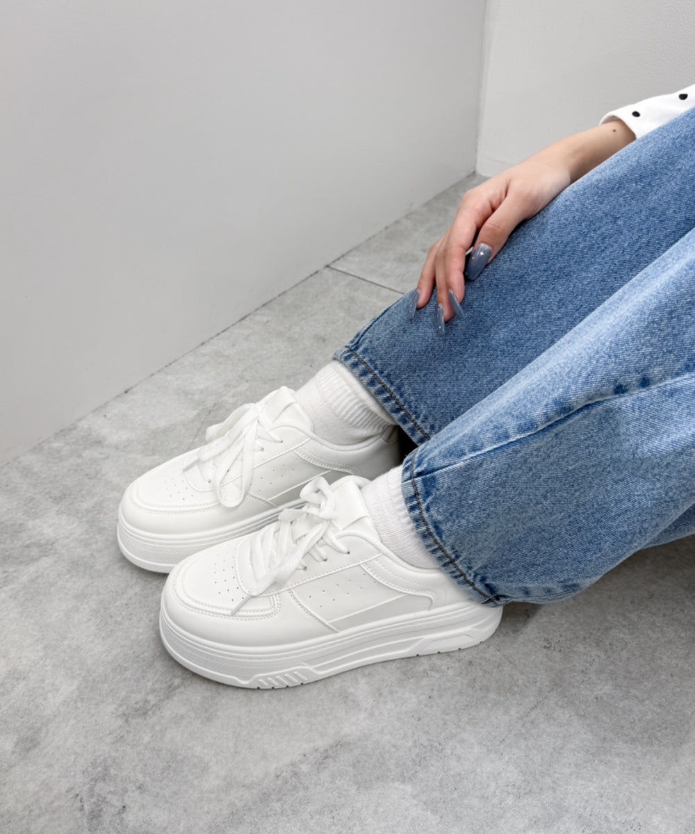 ホワイト