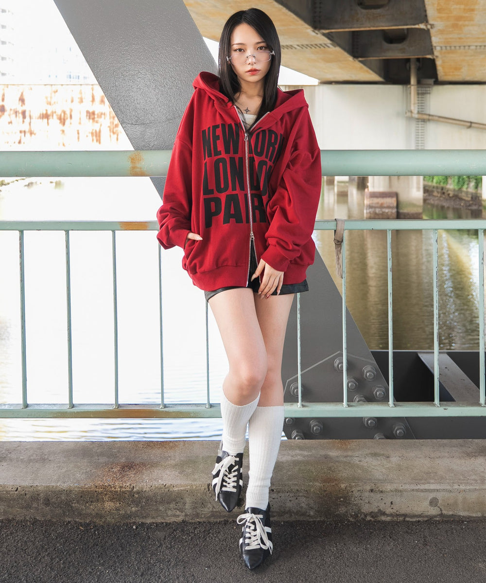 レッド　モデル：159cm F着用