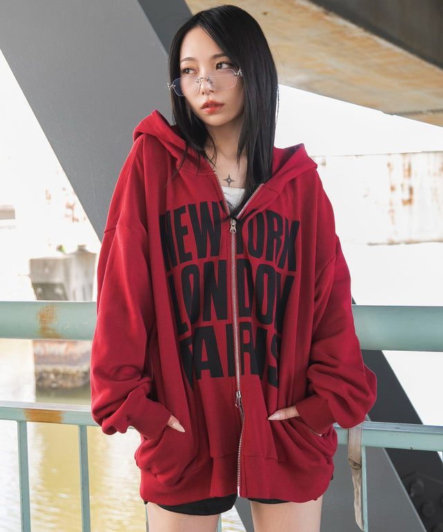 レッド　モデル：159cm F着用