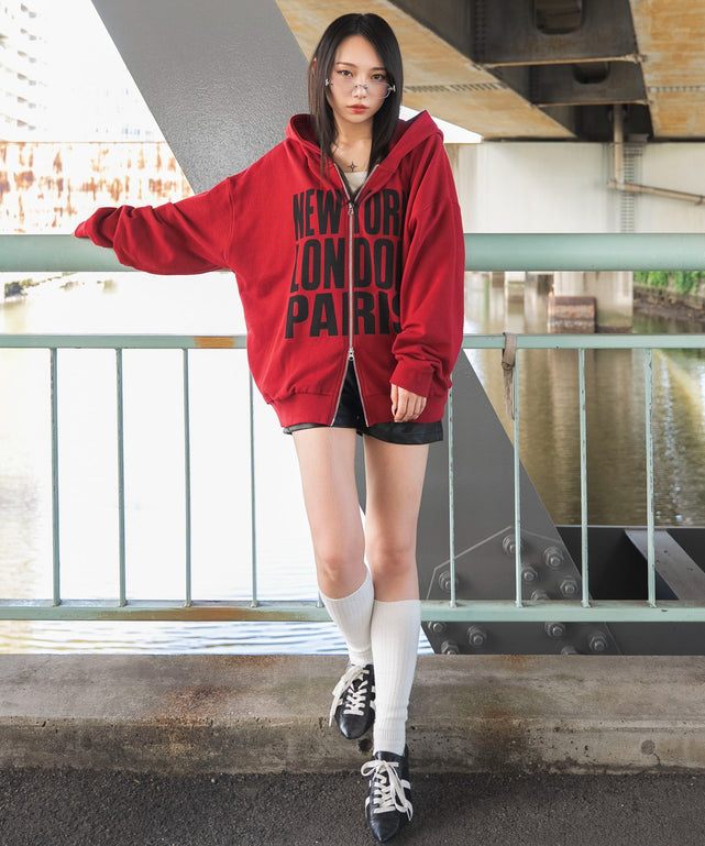 レッド　モデル：159cm F着用