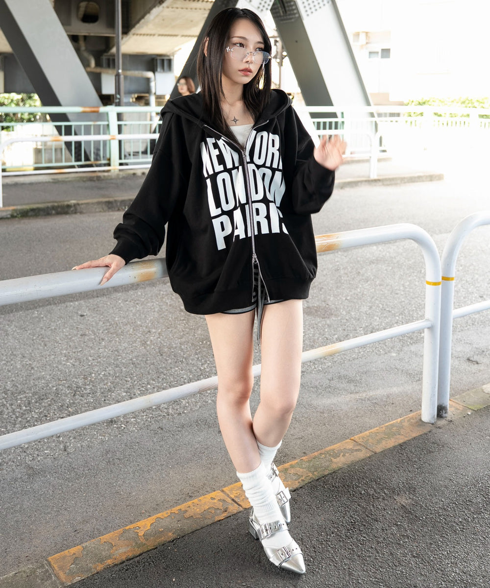 ブラック　モデル：159cm F着用