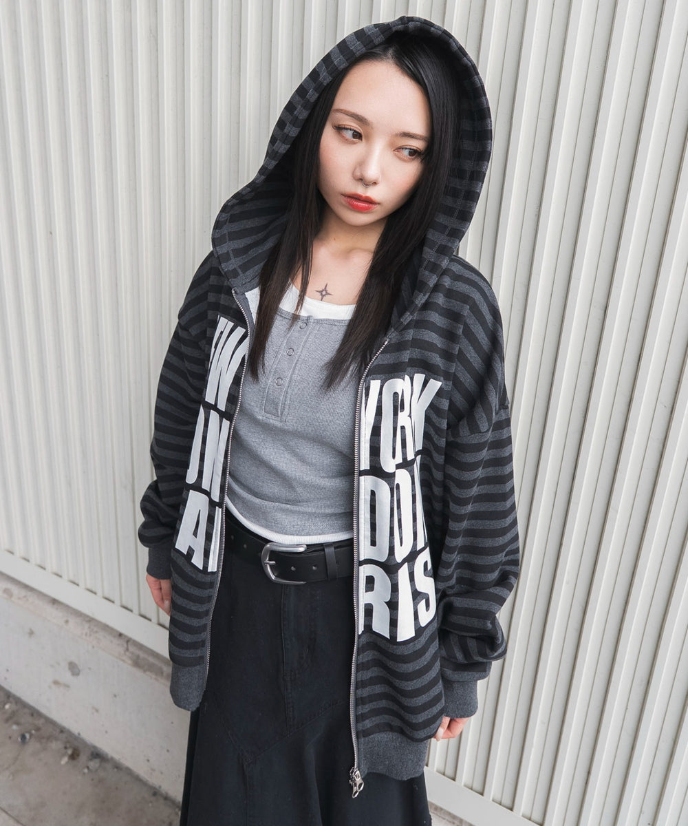 ブラックボーダー　モデル：159cm F着用