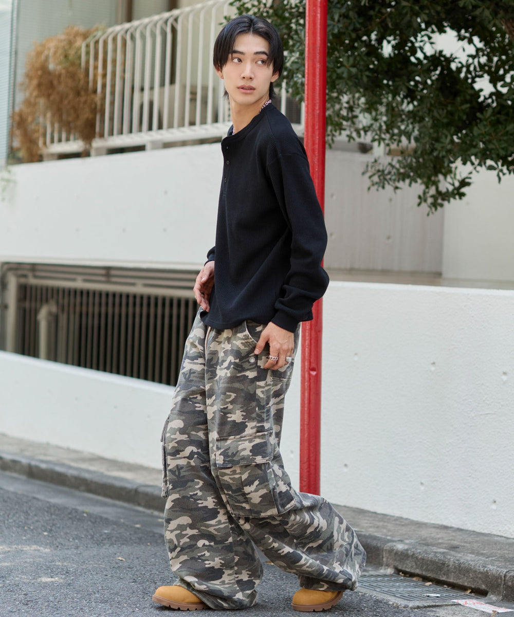 ブラック　モデル：175cm L着用　