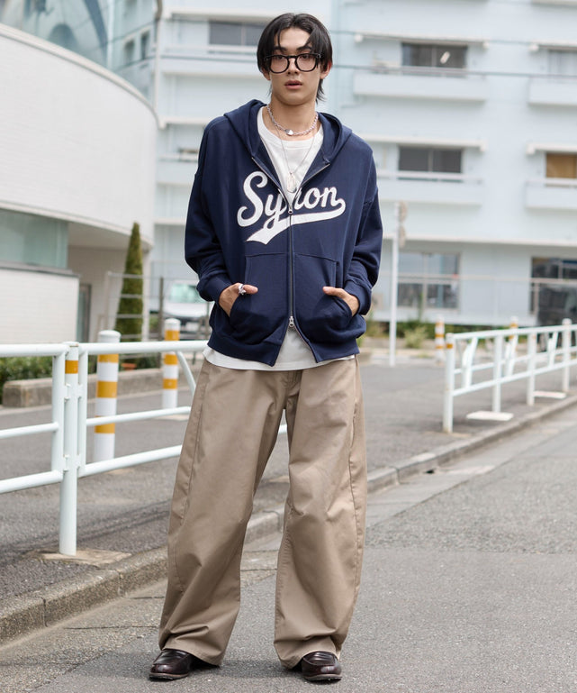 ネイビー　モデル：175cm L着用　