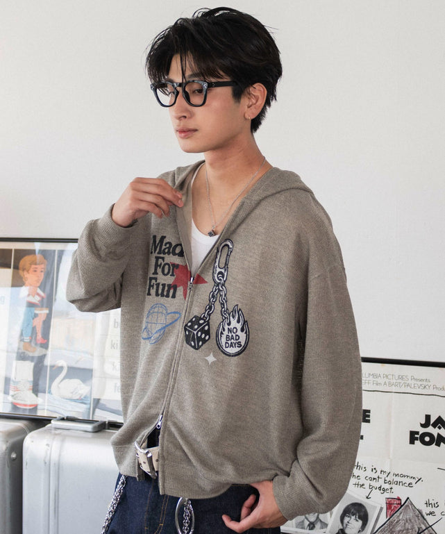ベージュ　モデル：180cm L着用　