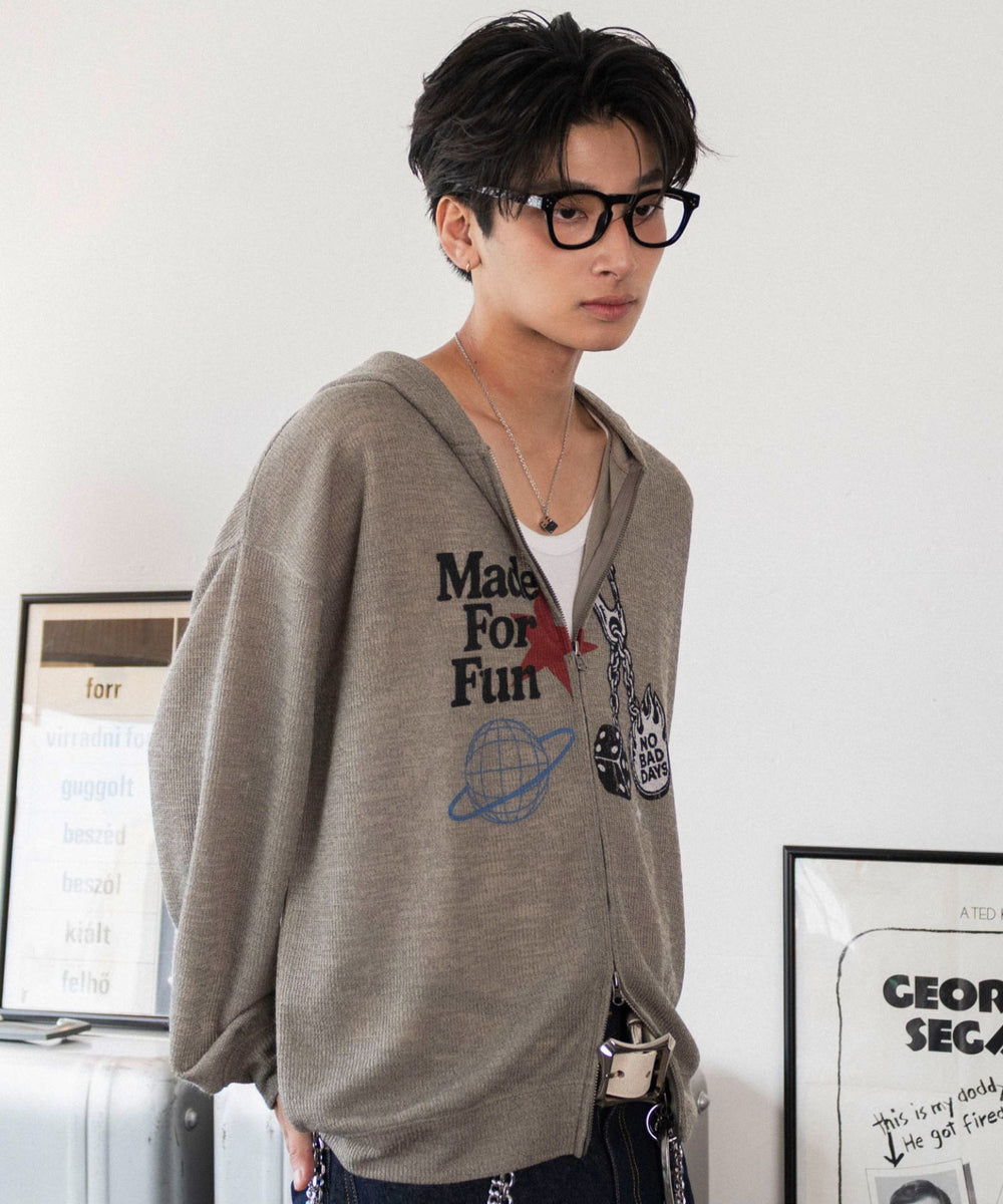 ベージュ　モデル：180cm L着用　