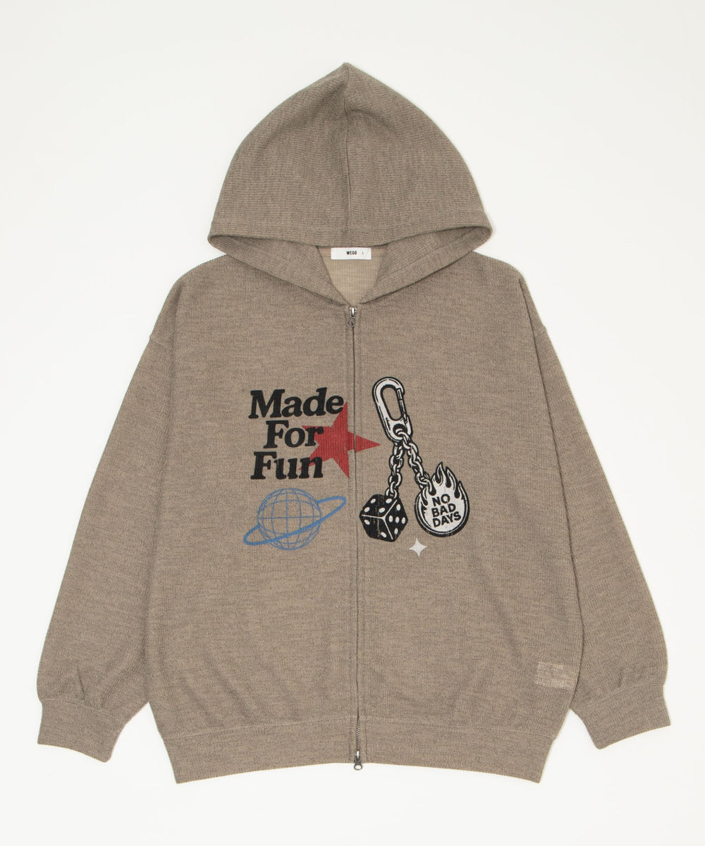 ベージュ