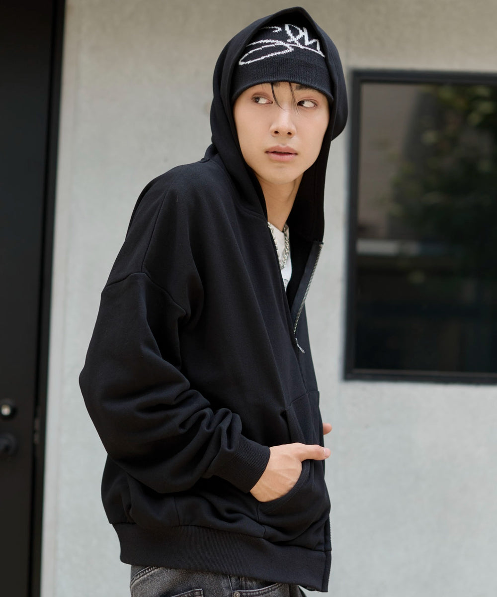 ブラック　モデル：175cm L着用　