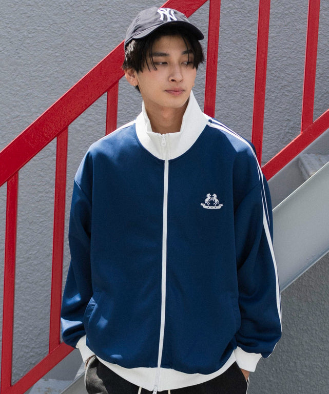 ネイビー　モデル：180cm L着用　
