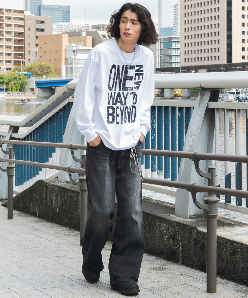 ホワイト モデル：182cm L着用