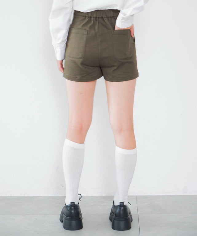 カーキ　モデル：166cm F着用