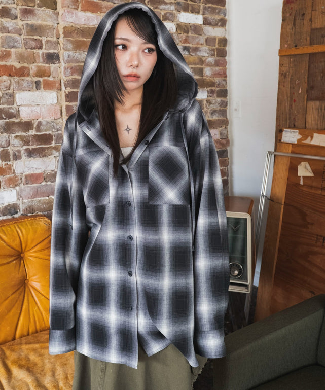 ブラックチェック１　モデル：159cm F着用