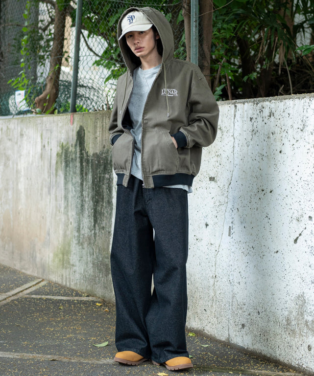 カーキ モデル：182cm L着用