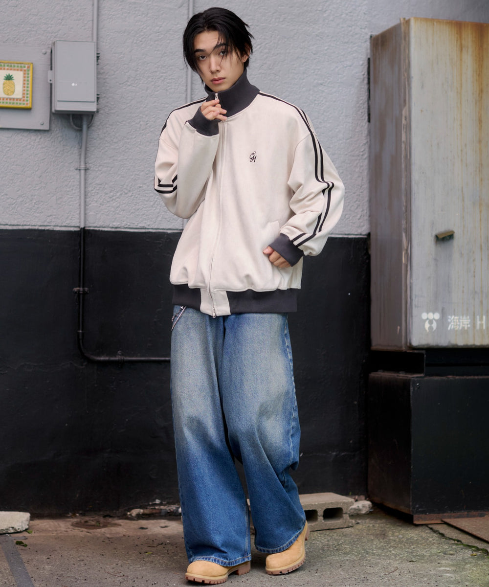 ホワイトアイボリー モデル：175cm L着用