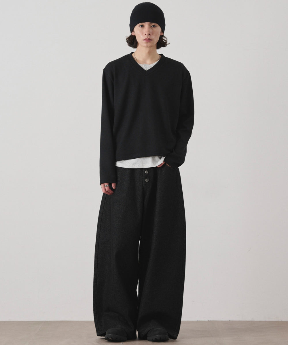 ブラック モデル：182cm L着用