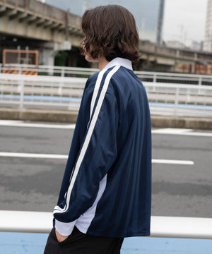 ネイビー モデル：182cm L着用
