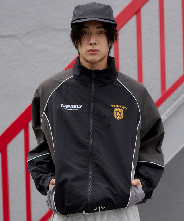 ブラック モデル：175cm L着用