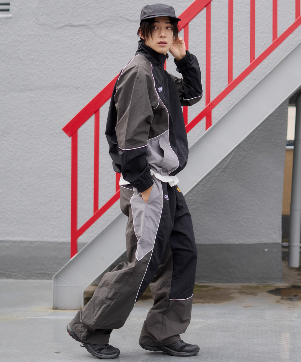 ブラック モデル：175cm L着用