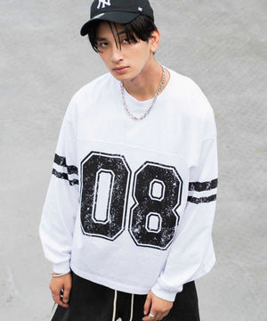 ホワイト　モデル：180cm L着用　