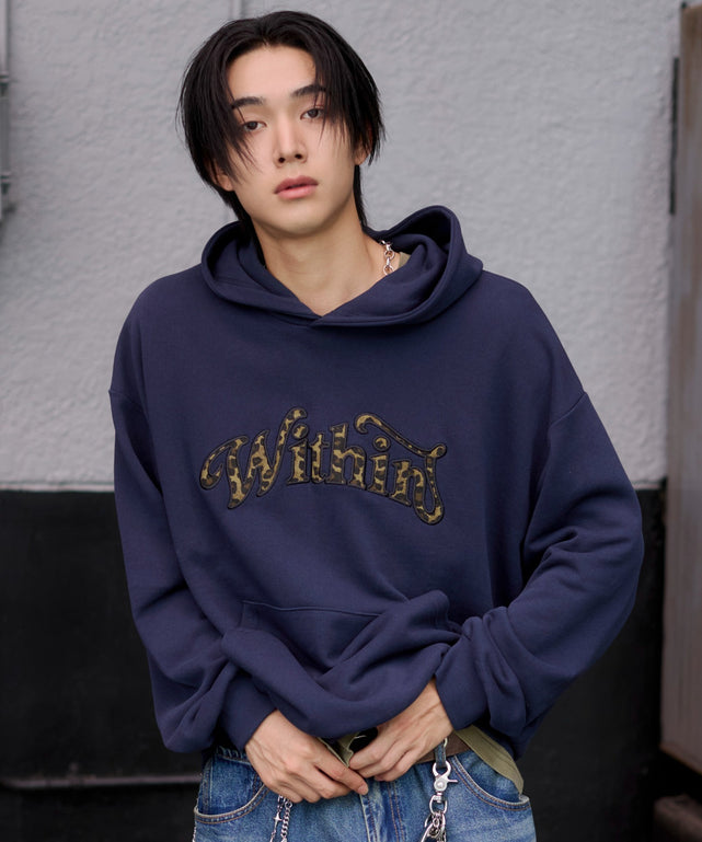ネイビー モデル：175cm L着用