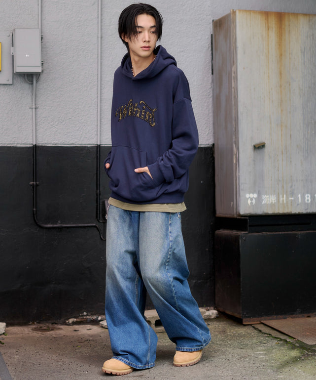 ネイビー モデル：175cm L着用