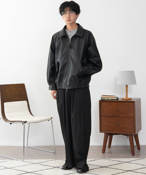 ブラック モデル：180cm L着用