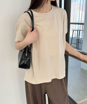 ベージュ モデル：160cm F着用