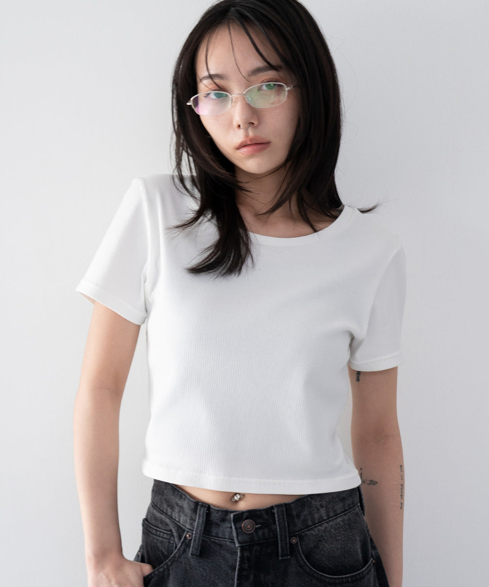 ホワイト モデル：159cm M着用