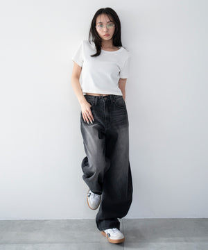 ホワイト モデル：159cm M着用