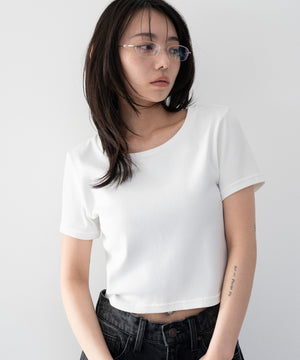 ホワイト モデル：159cm M着用