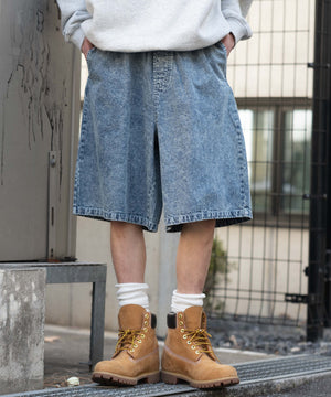 デニム淡加工 モデル：182cm L着用