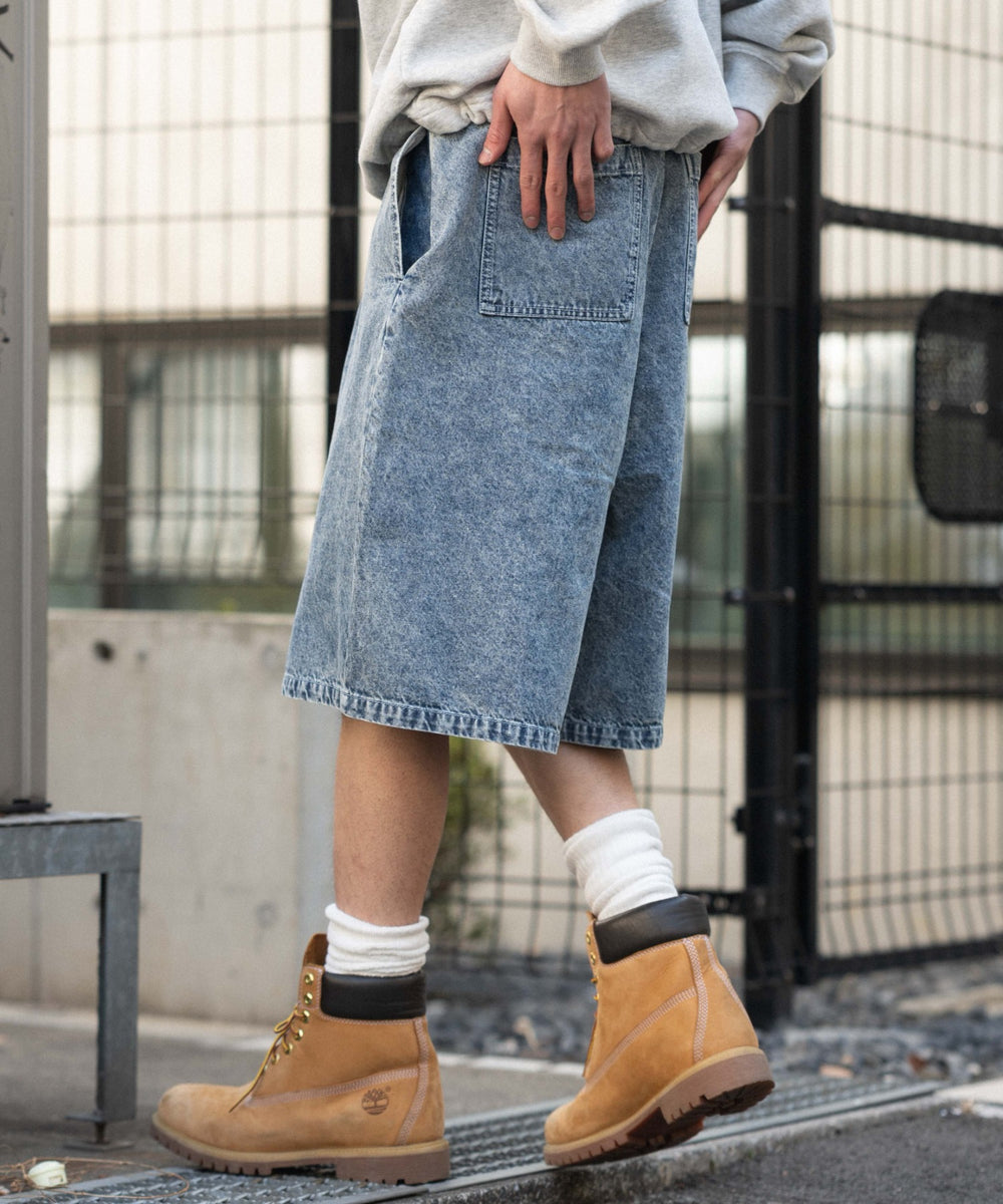 デニム淡加工 モデル：182cm L着用