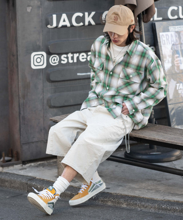 ホワイトアイボリー モデル：182cm L着用