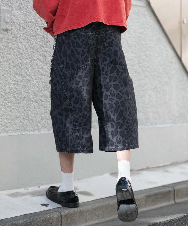 柄2 モデル：182cm L着用