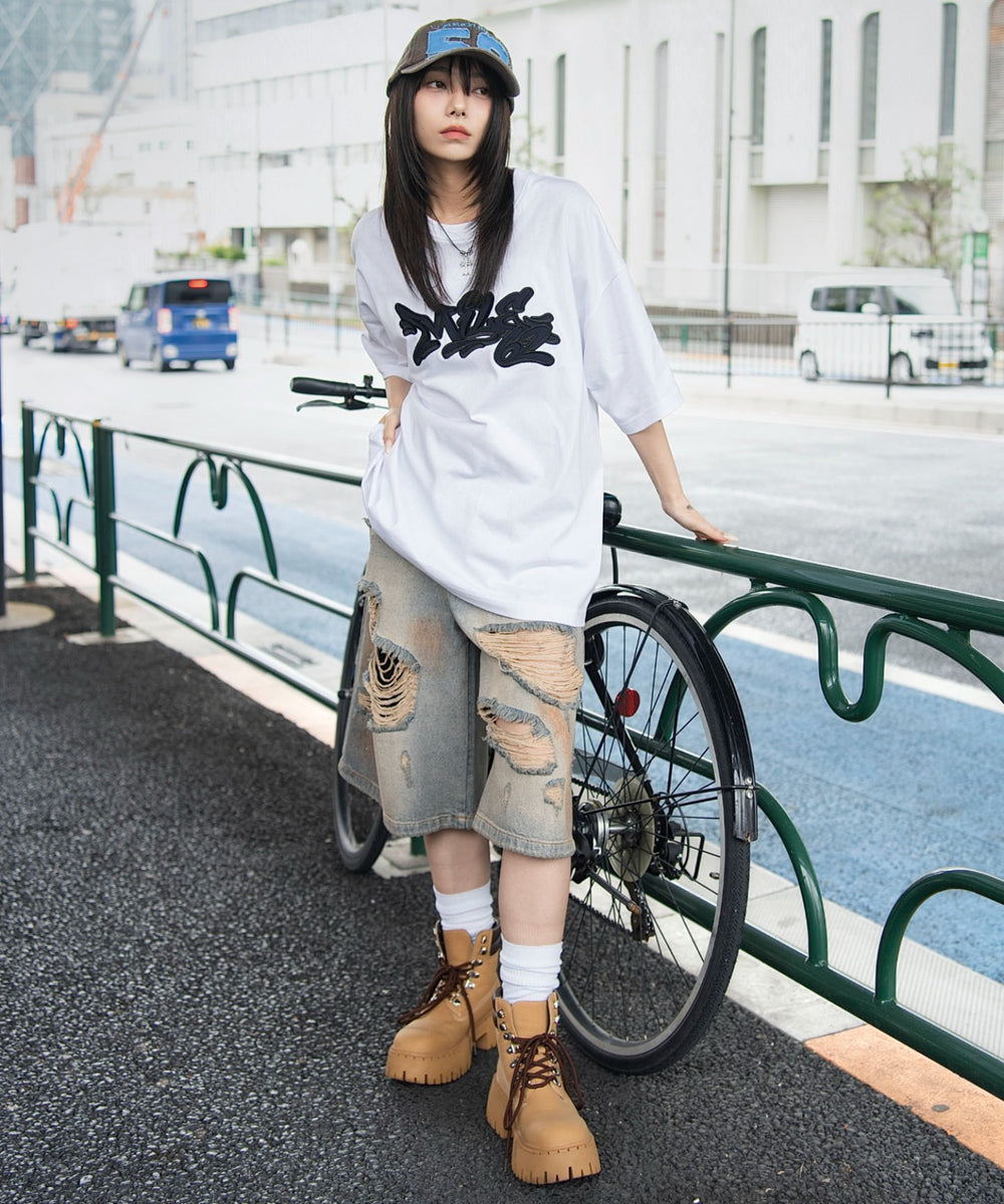 ホワイト　モデル：159cm L着用