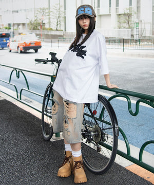 ホワイト　モデル：159cm L着用