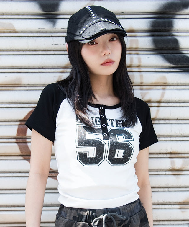 グラフィックラグランヘンリーネックT/柄1 モデル：159cm F着用