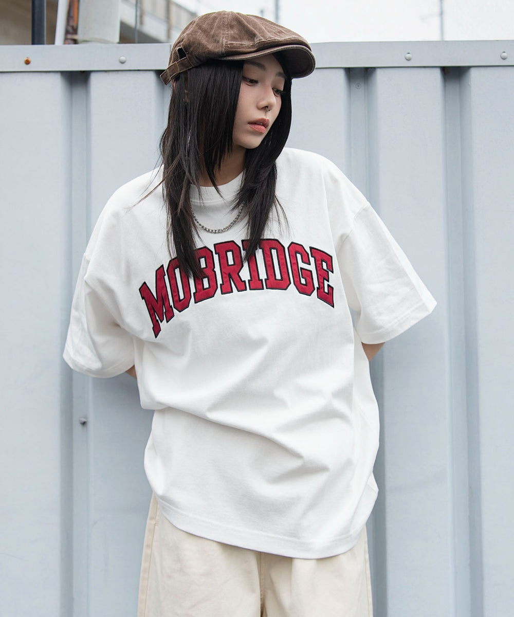 ホワイト　モデル：159cm L着用