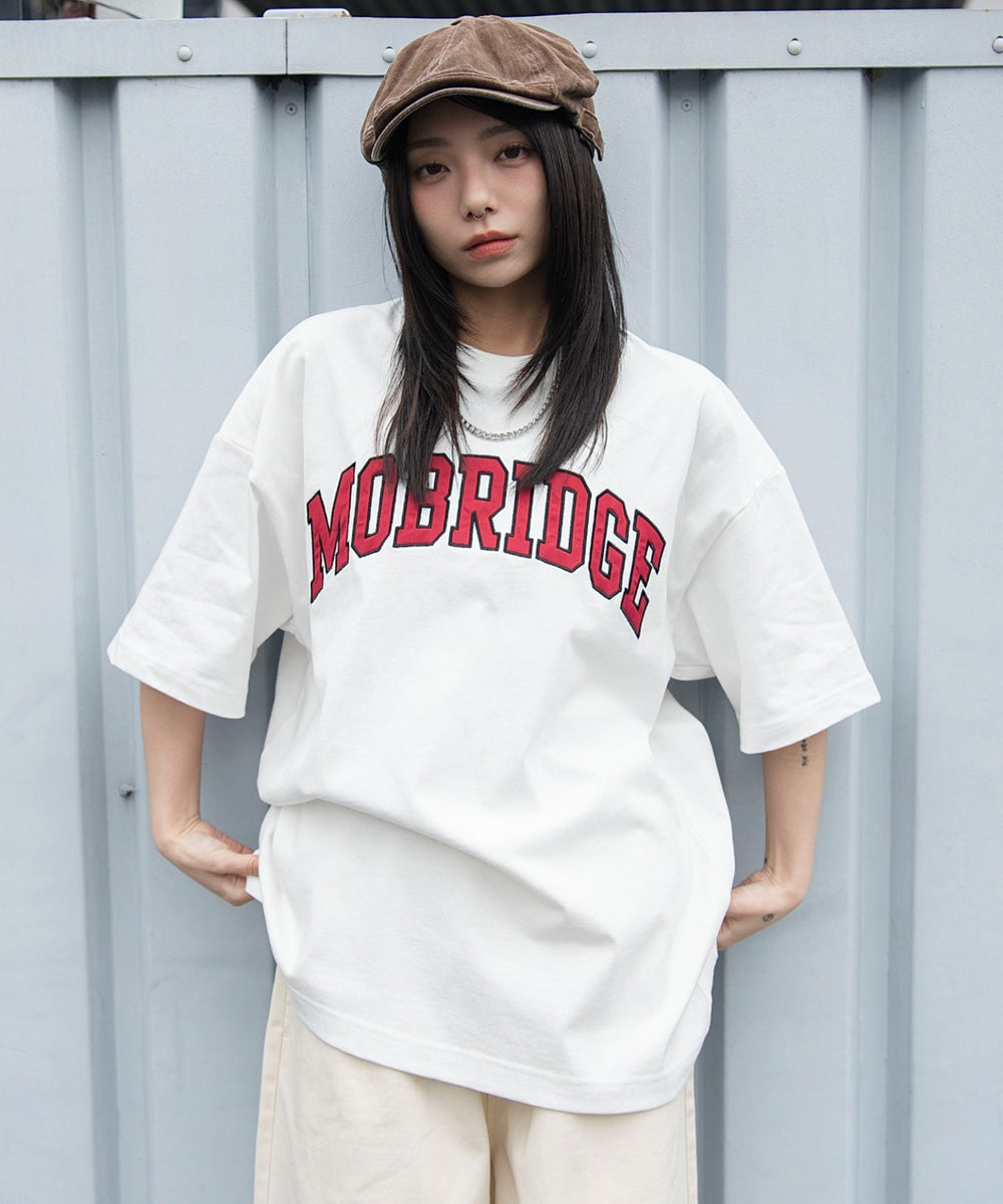 ホワイト　モデル：159cm L着用