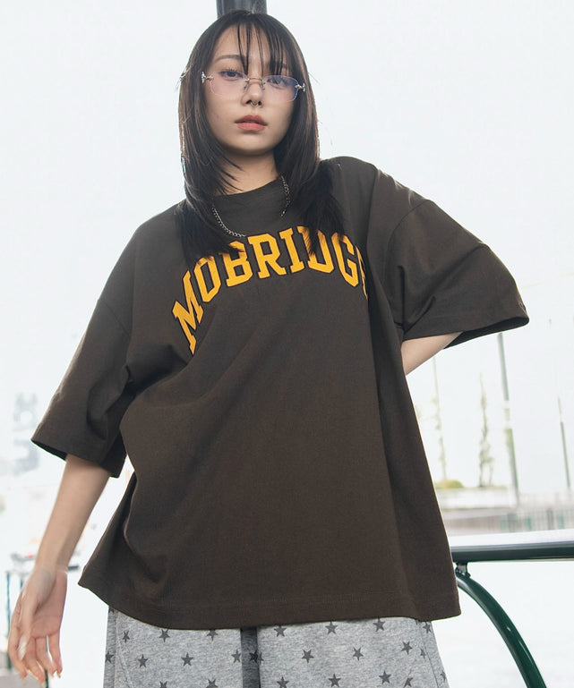 ブラウン　モデル：159cm L着用