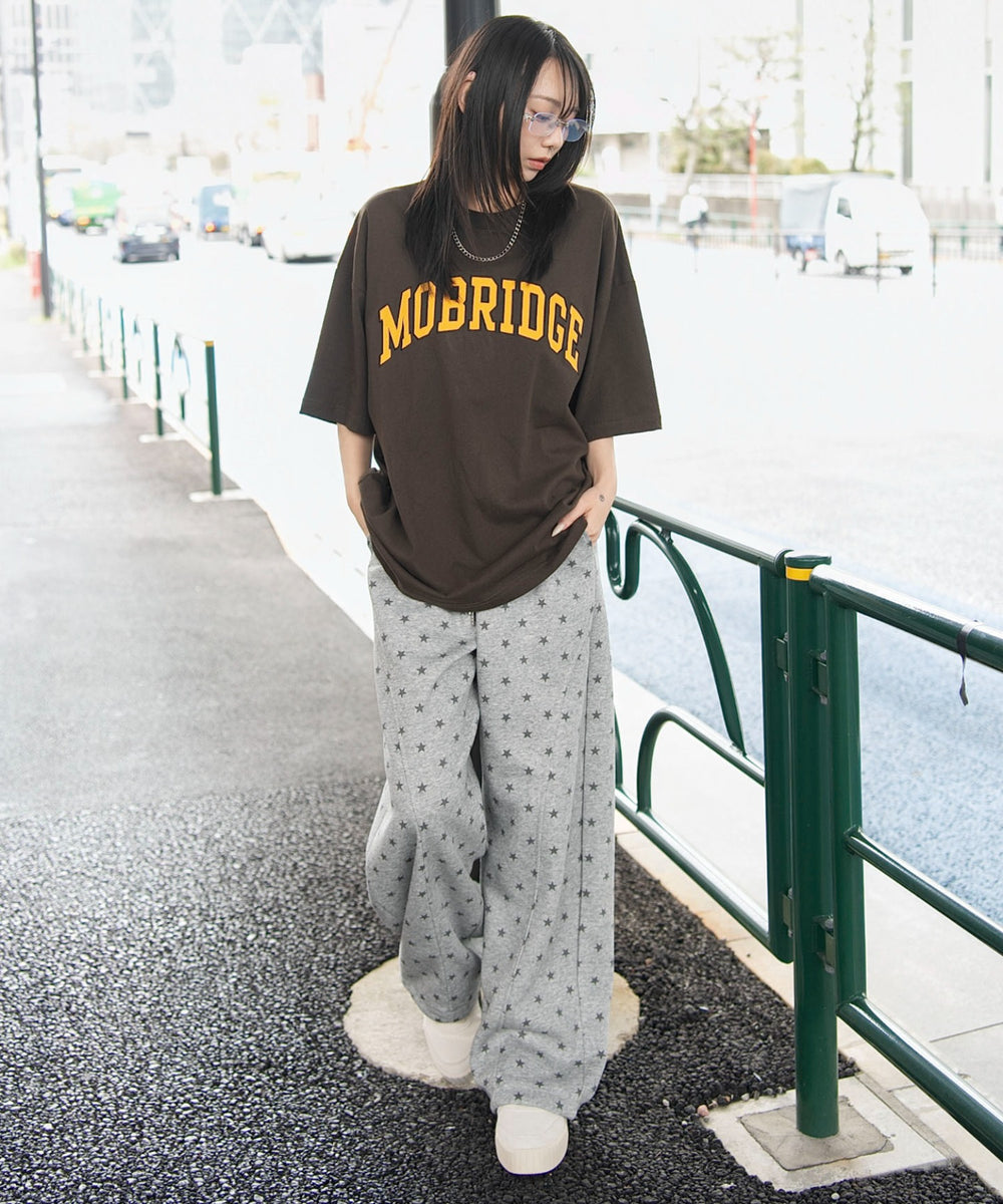 ブラウン　モデル：159cm L着用