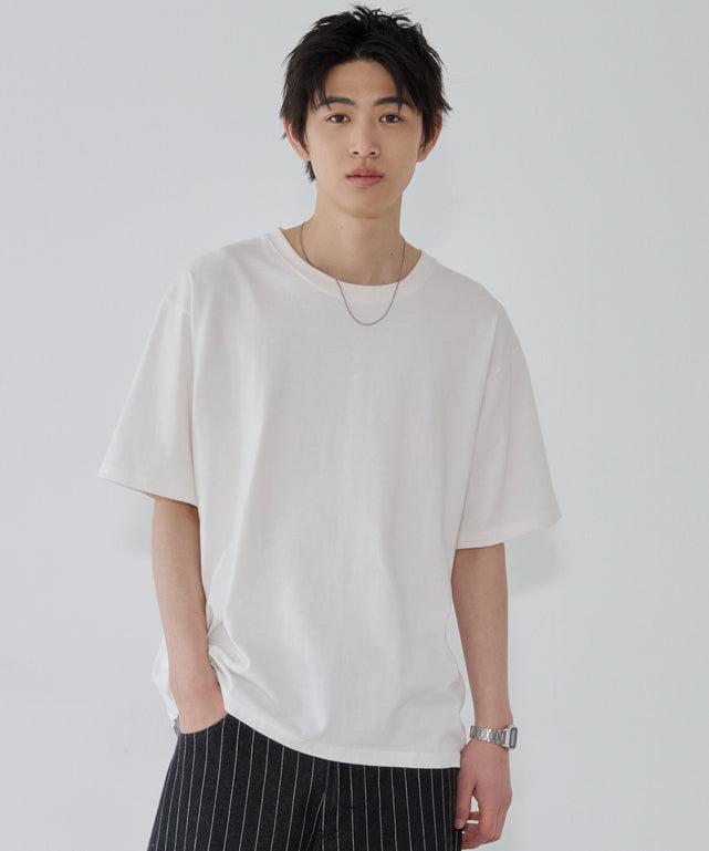 ホワイト モデル：181cm L着用